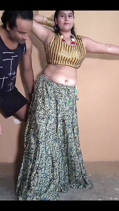 누드 댄스 퍼포먼스