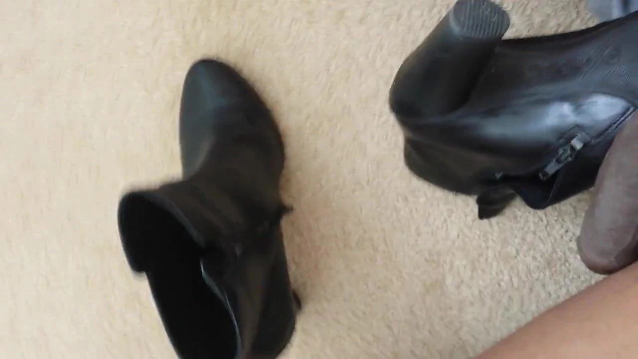 Cum in shoe of friend 2