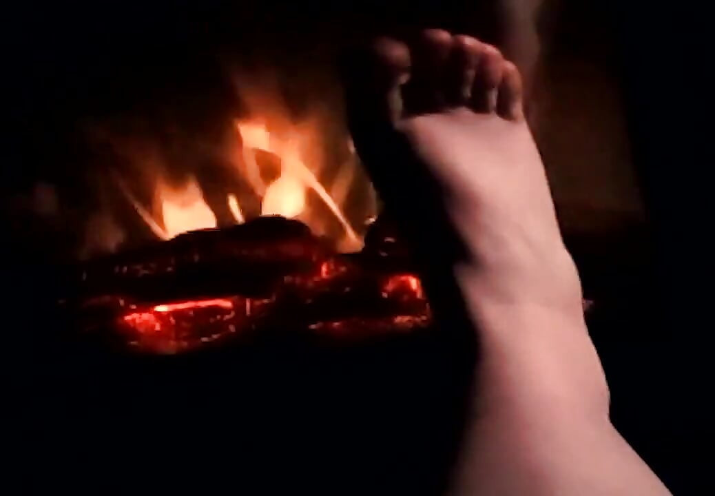 Warming My Feet up to Give You a Nice Hott Footjob No Headphones Required