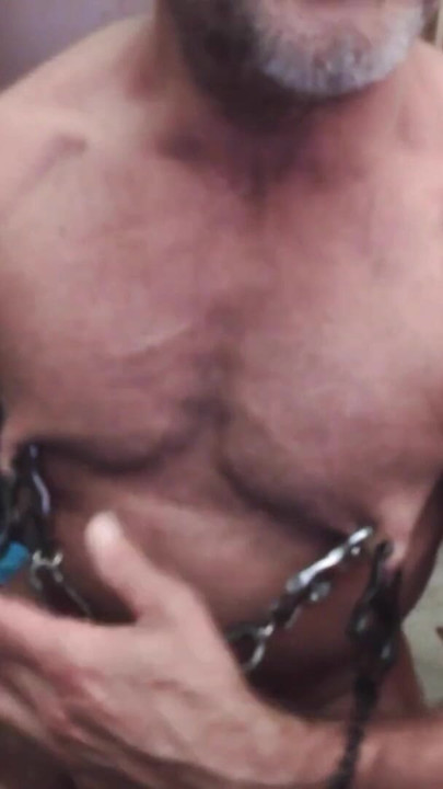Gay Pig clamping nipples and wanking, flexing | Clip 1
