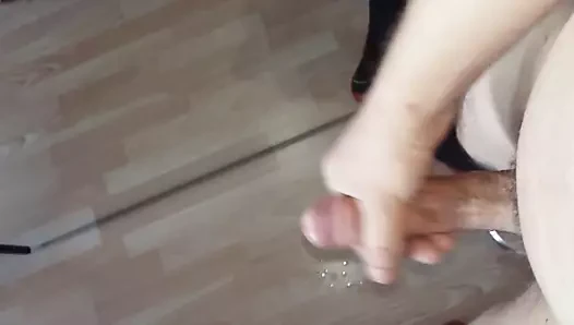 Ayna üzerinde mastürbasyon ve boşalmak