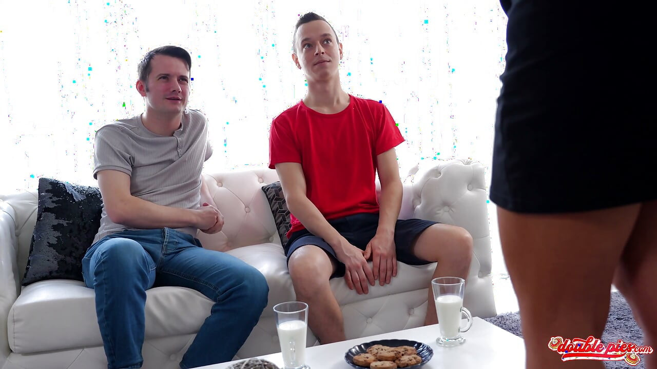 Fill Me up While My Stepson Watches - S1e4