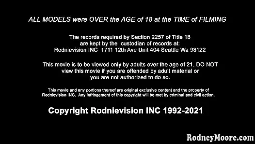 Siyah güzellik Florence ve azgın pembe amcığı