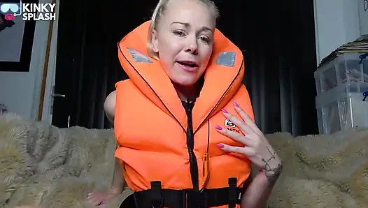 Erkek arkadaşımın sapıklık: lifejacket fetiş itirafı