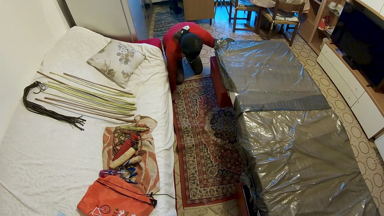 Senhorita Katryn, Kika e Slave O em novo apartamento