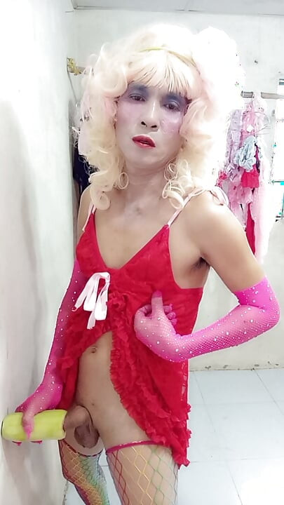 Oanh Le transgender wearing sexy clothes porn selfie
