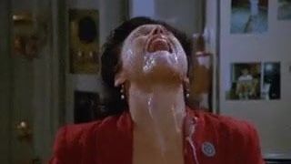 ¡La puta promiscua elaine benes echando espuma por la boca con semen sucio!