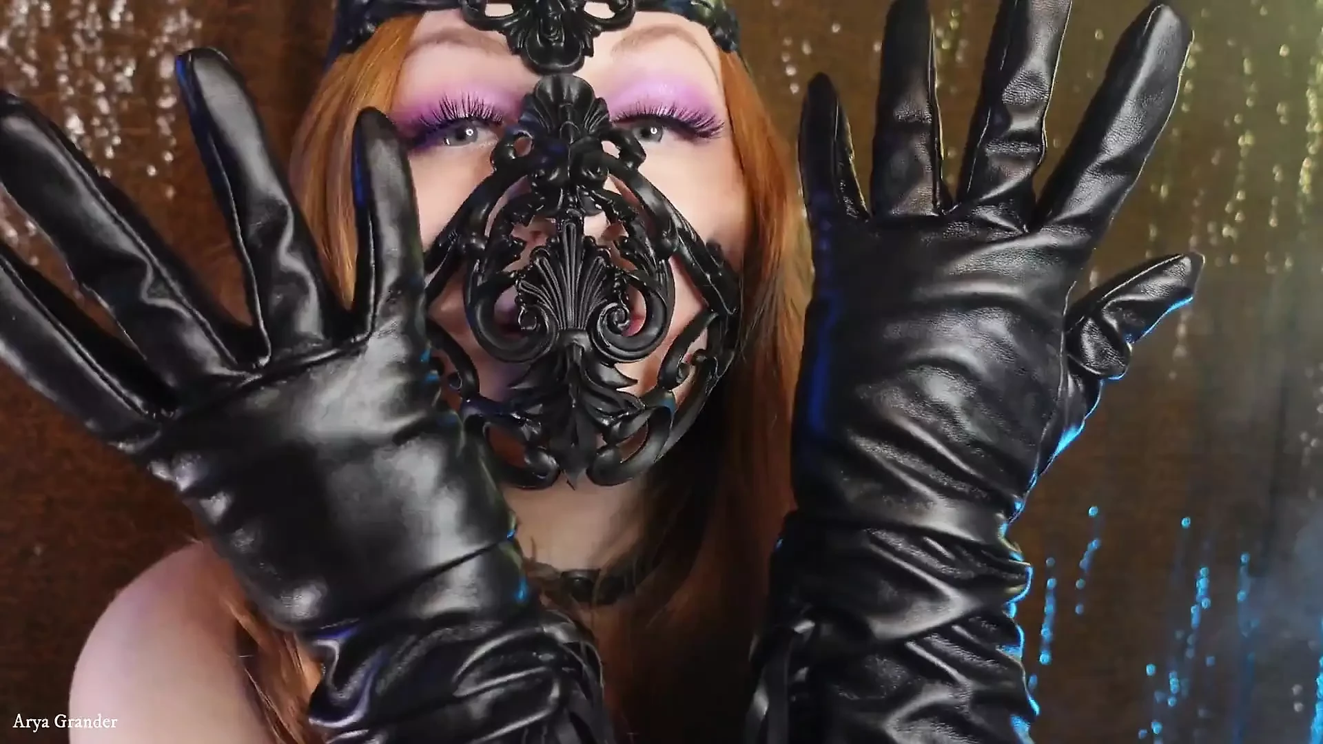 Asmr gyönyörű arya grander 3d latex maszkban bőrkesztyűvel - erotikus ingyenes videó (sfw)