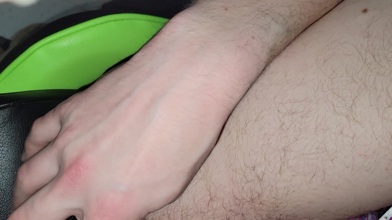 מזיין את החור הצר שלי עם דילדו