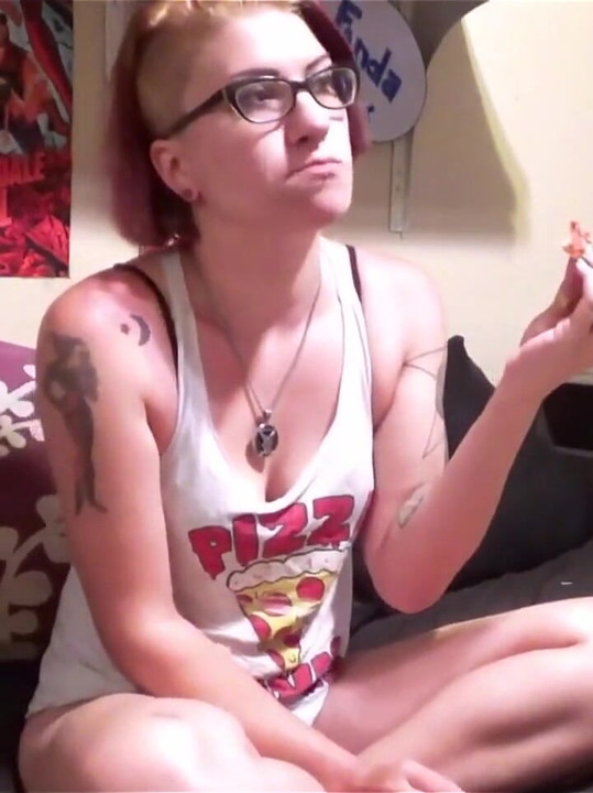Pizza und mikes härter rülpst
