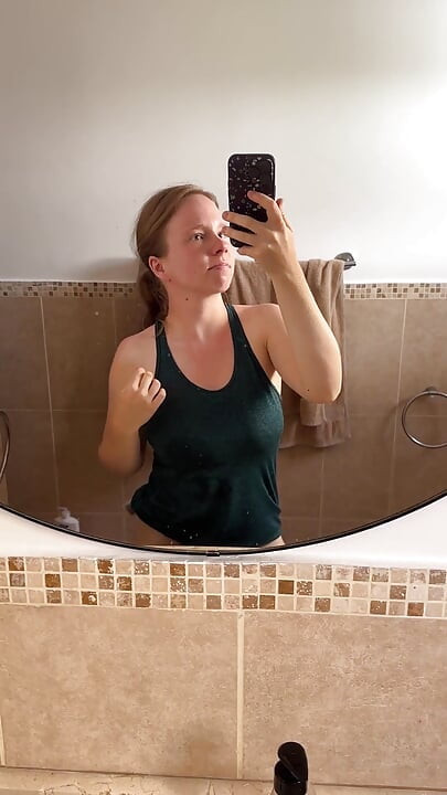 Curvy Blonde Naliligo
