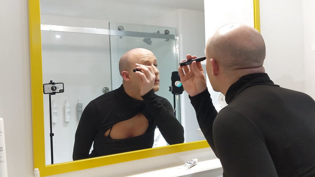 Crossdressing makeover transformace