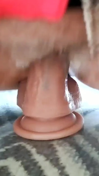 Momen rahang menjatuhkan dari "The Saturday Dildo"