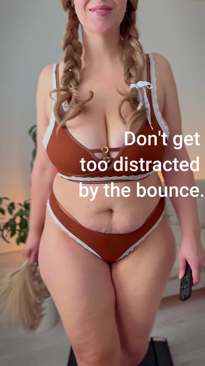 Big breasts and a treadmill make for a beautiful sight