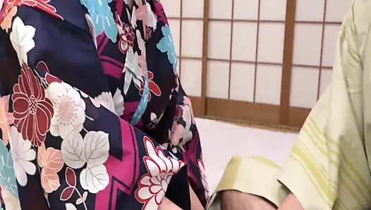 A160G11 Family trip with my mother, lustful sex with my lustful son and my mom's yukata-like appearance!