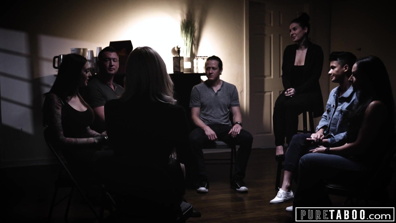 純粋なタブー、セクシートランスガールが悲しみの男をやる