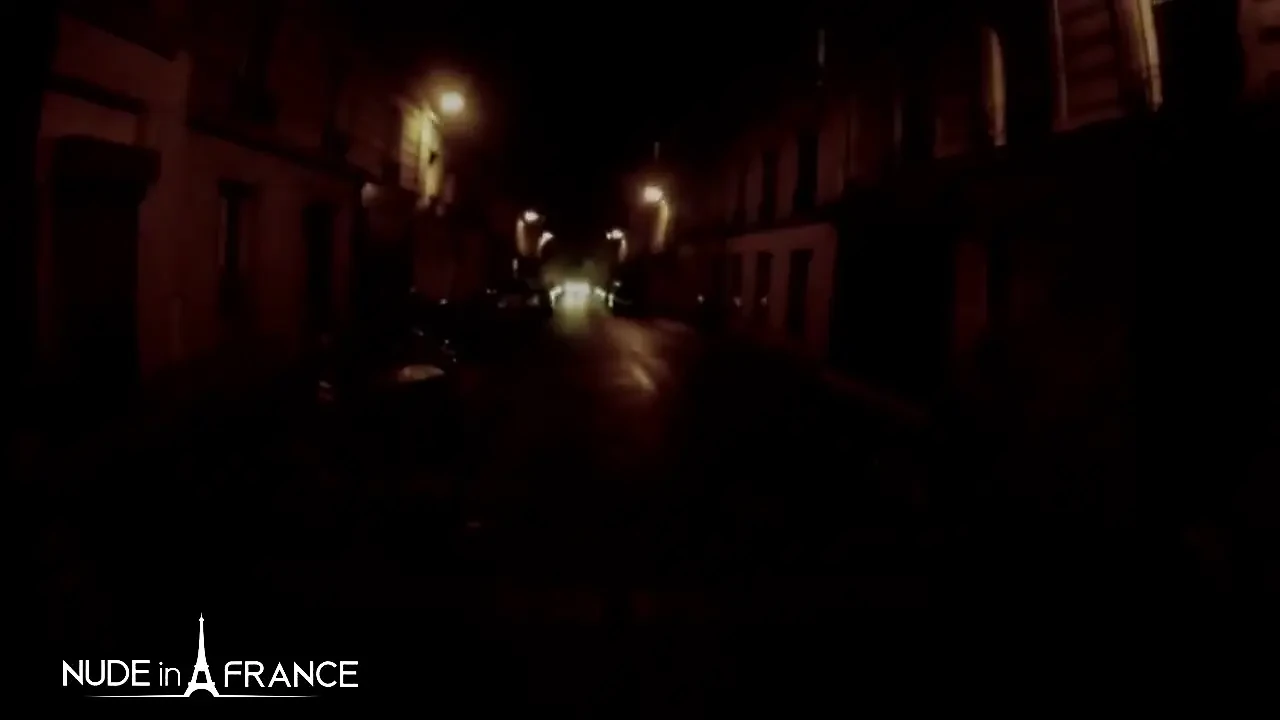 Nicky oyuncu seçmelerinde, güzel genç sarışın bir adam yiyici!