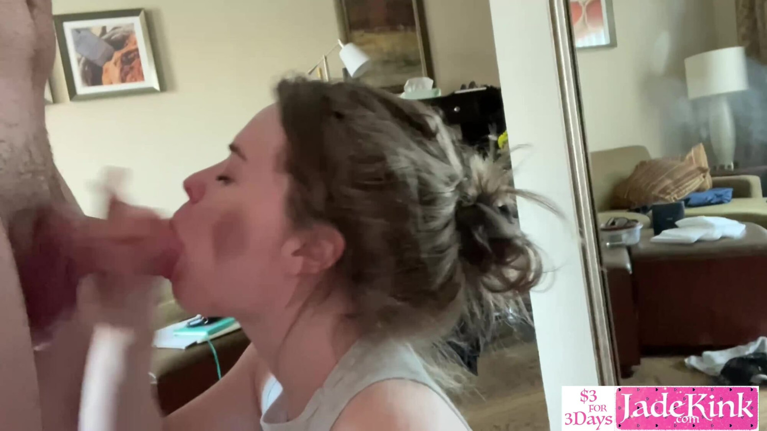 Ma copine taille une pipe de sa vie - fais-moi dans la bouche pmv