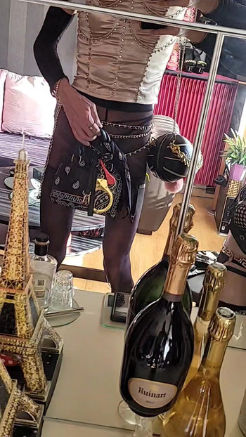 9月4日(木)25日ベージュコルセット、セクシータイツ、ウェッジヒールVaneSsaBiTCHx PariSChienneTrvProd91