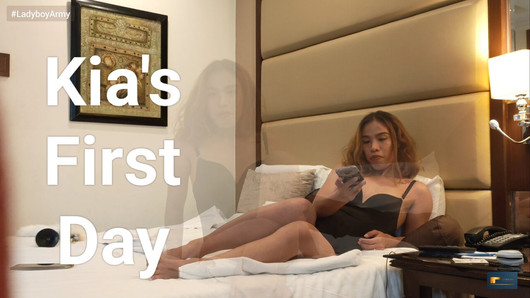 La vidéo de casting d'une jeune ladyboy devient sexy et virale