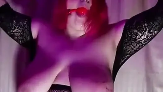 Tombul Bir Succubus Nasıl Eğitiliyor?