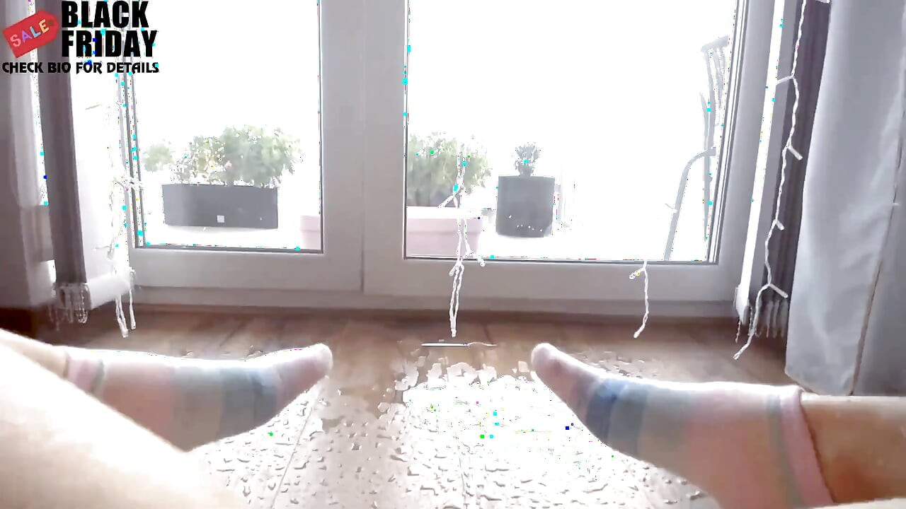 Leg shacking orgasm with heavy squirting