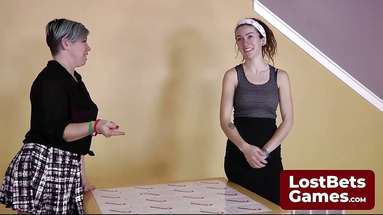 A sexy 3D body scan after losing a Strip Memory game