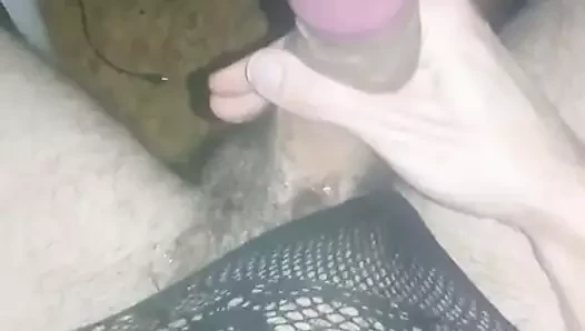 Im crossdresser içinde siyah sert uncutcock handjob göbek üzerinde boşalmak