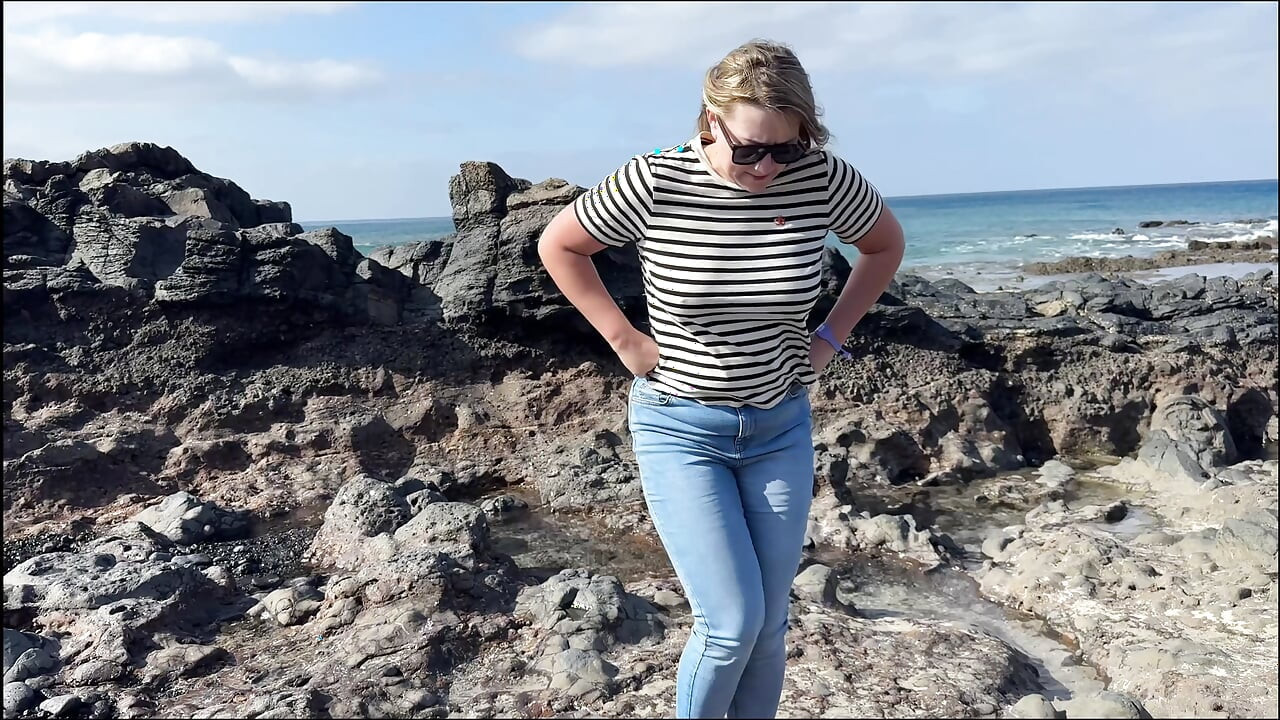 Další Nehoda Na Pláži - Mokré Džíny U Pobřeží
