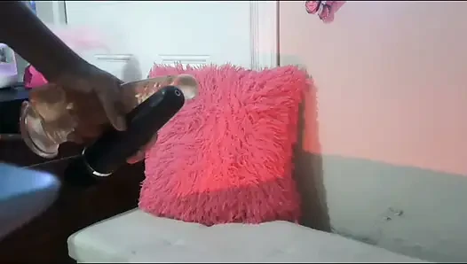 Anal? Üvey kız kameraya götünü takıyor