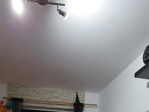 Masaj la picioare și lovituri