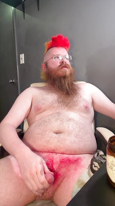 Watching some porn and jacking my dick
