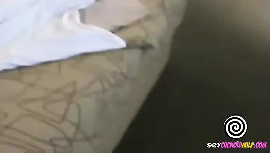 Милфа куколда - жена, которая изменяет