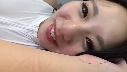 Hot gal shows blowjob technique
