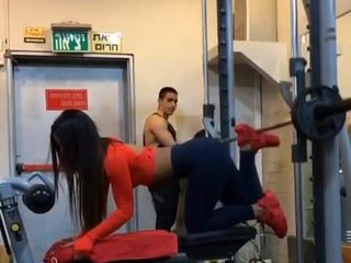 Seksowna izraelska dziewczyna na siłowni pt3