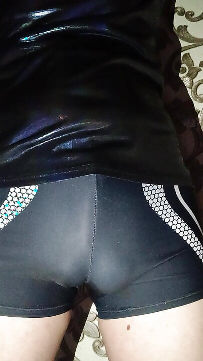 Ballbusting With Cola Bottle