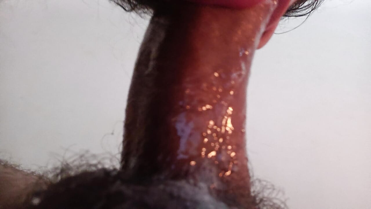 Dünyanın en iyi oral seksi, küçük ağzıyla dibine gidiyor