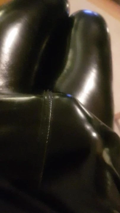 Qucik jerk inside my pvc leggings