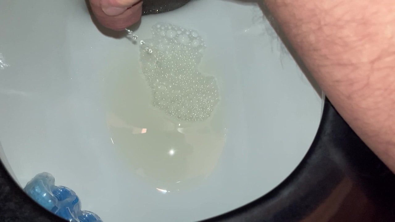 Pissing in slowmotion