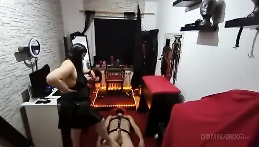 Squirting Machine Fuck Gushing Everywhere - Mature Lesbians Explode
