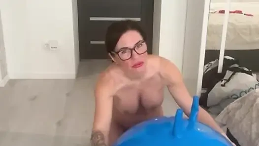 I RIDE MY FUCKING INFLATABLE BOUNCING BALL TILL I CUM!!