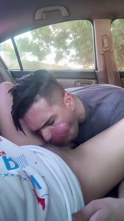 Suckig My Straight Friend in the Car While Is GF Waits for His Arrival