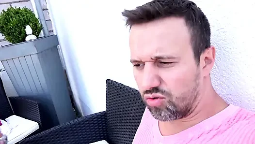 Doğal büyük memeli tombul orta yaşlı seksi kadın sikişiyor