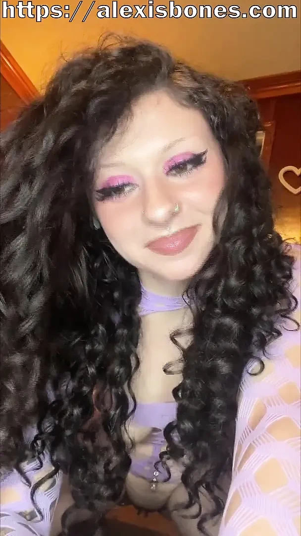 POV You Wake Up To A Goth Slut About To Ride You – Alexis Bones