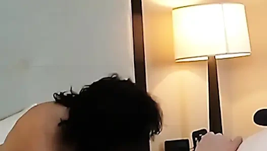 Süper seksi minyon dövmeli genç kız yarak emiyor - derleme 2