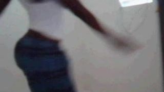 Una Morena Dominicana Poseando en Webcam