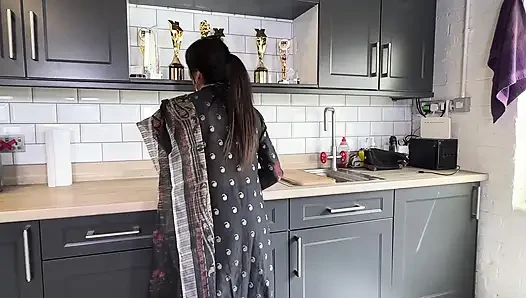 Schätzchen Aaliyah Yasin Bettelt Um Danny D's Creampie