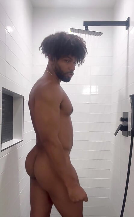 Show privado no chuveiro