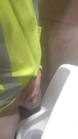 Urinal 0eeing