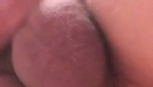 Duşta dildo göt sikişi